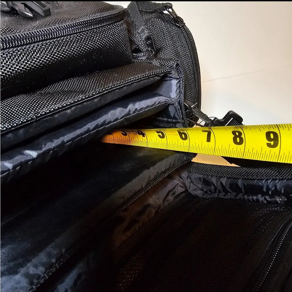 VINTAGE Kodak Black Padded Camera Bag With Multiple Pockets And Compartments - Picture 8 of 9